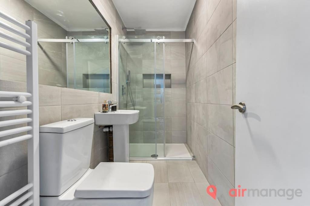 West Kensington 2Bed Flat Διαμέρισμα Λονδίνο Εξωτερικό φωτογραφία